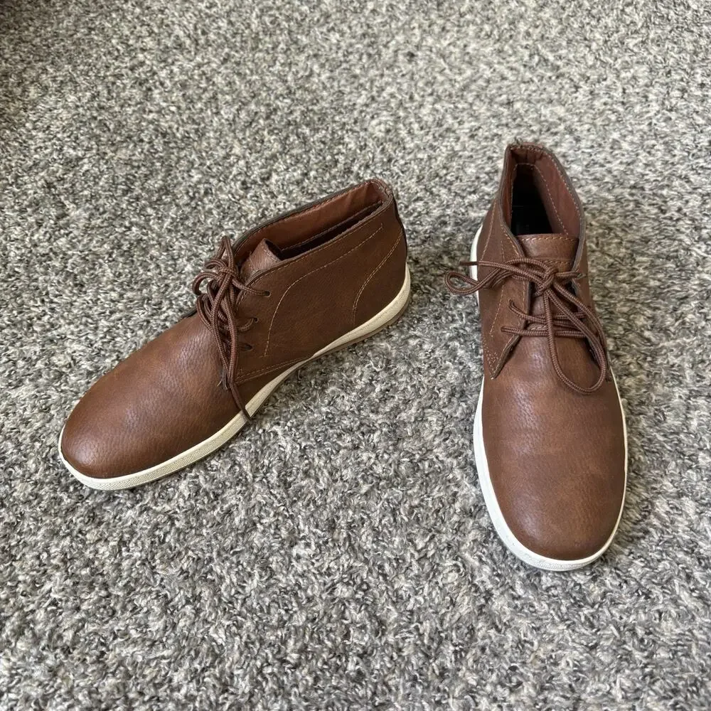 G.H. Bass Sonoma Mens Brown Mid Top Chukkas Boots Size 10 .5 Lace Up
